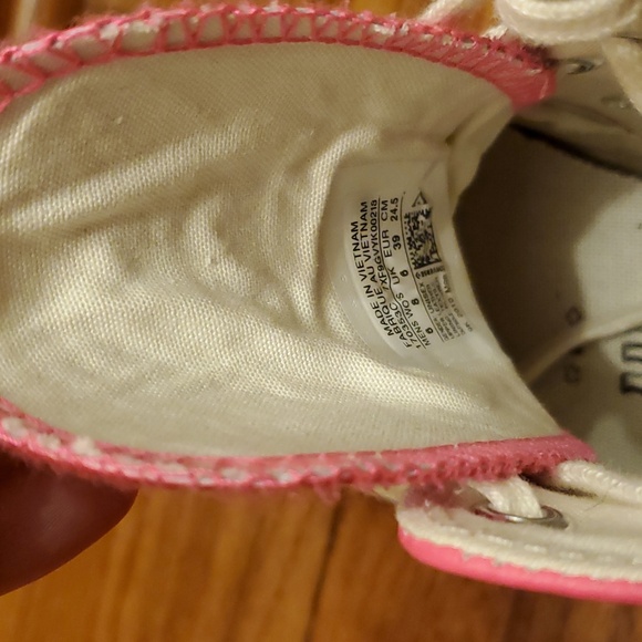 Converse Chuck 70 All Star High Top. Pink leather Sneaker. Womens 8. Men's 6 - Picture 9 of 13